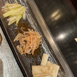 とり焼き 鶏料理 かしわ - ナムル盛合せ(山芋、ネギ、もやし)
      