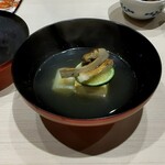 鮨 こう介 - 松茸とまる豆腐のお椀