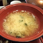 Niigata Katsu Ichi - アサリとワカメの味噌汁（おかわり）