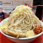 用心棒 本号 - ラーメン 普通 300g 830円(税込)
            ※野菜マシマシ、ニンニク、ショウガ、辛たま
            2022年10月28日