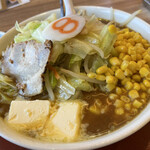 Hachiban Ra-Men - 野菜コーンバター風味らーめん 野菜大盛り。なんで風味なんやろ