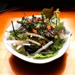 天ぷら すず航 - 箸休めのサラダ