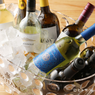 TRATTORIA ACCA - 厳選されたイタリア産ワイン。料理に合わせて飲み比べ