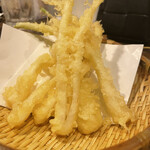 新橋 沖縄料理 奄美料理 島の台所 まさむぬ - 島らっきょの天ぷら