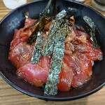 新竹三楽 - まぐろ丼(はらみ入り)