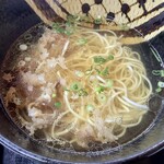 麺房たぬきや - 【たぬき定食(750円/税込)】細麺の肉うどん