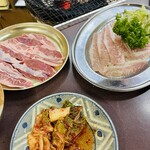 伊勢屋本店 - 