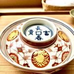 かんだ - お椀を開けると…