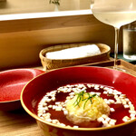 かんだ - 海老と銀杏の真薯は、松茸香るお出汁で