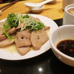 TASTY CONGEE & NOODLE WANTUN SHOP - 白灼雙拼＄125