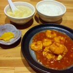 中国彩菜雁 - エビチリ、スープ、ご飯