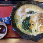 Bandou Tarou - 白まる味噌煮込みうどん　1,280円