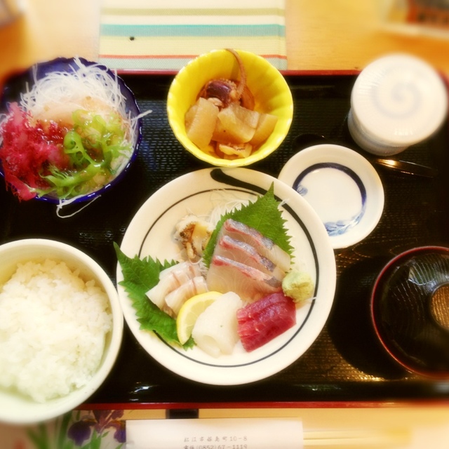 閉店 魚しん 乃木 寿司 食べログ
