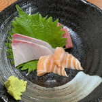 Toriyoshi - 刺し盛り　マグロ、サーモン、カンパチ