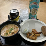 The Wing Business Class Lounge - 仕方なく坦々麺を食べようかと思ったけど…