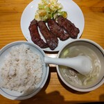 牛たん料理 閣 電力ビル店 - たん焼き定食(4枚)