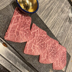 Jukusei Horumon To Yakiniku Nikujirou - 