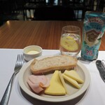 The Wing First Class Lounge  - ダイニングのお料理