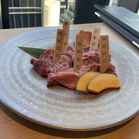 尾崎牛焼肉 銀座 ひむか - 尾崎牛3種（ランプ、なかにく、ともばら）と黒毛和牛2種（なかおち、かめのこ）