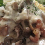 小さな街の食堂 cafe MISTY - マッシュポテトを混ぜたホワイトソースは、ほっくりと優しい味わい。