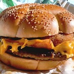 マクドナルド - ワイルドビーフバーガー オニオンリング&チーズ