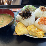 大黒軒 - おにぎり定食　　旨そう