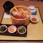 Ohitsugohan Shirokujichuu - 海鮮にぎわいおひつご飯（990円）