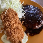 Kafe Ando Babekyu Ippuku - カニクリームコロッケ　鹿肉ハンバーグ　コンビランチ