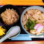 栄吉 - 令和4年10月
きざみうどん＋かやくめし 800円