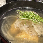 四季彩ダイニング　春 - お椀 牛ホホ肉と焼き茄子。