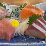 磯丸水産 - 刺身定食の刺身
