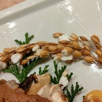 寿司 はせ川 - 添えてある稲はコーン菓子みたいに食べれます