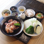 The most popular charcoal-grilled local chicken Yamakura Gozen