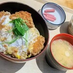 一休そば 総本店 - かつ丼 ライス小盛