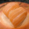回転寿司一心 - 料理写真:とろサーモン 132円