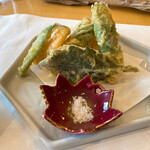 うちげの料理 八塩 - 赤いかの大葉巻きやお野菜の天ぷら