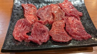 Yakiniku Reimen Yamanakaya - 厚切りタン