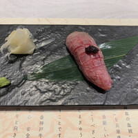 神戸牛 吉祥吉 三宮中央店 - 神戸牛イチボの炙り寿司