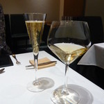 レーヌ デ プレ - 乾杯♪