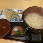 Kamaage Udon Hatsutomi - 天釜　¥1,300