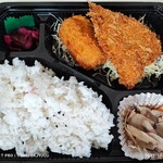 デリカスタジオ横浜 - 料理写真:アジフライとカニクリームコロッケ弁当