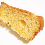 ラッテ・たかまつ - ミルクシフォン -バニラ-の断面。