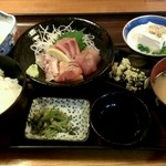 お食事の店萬福 - １０５０円刺身定食