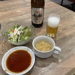 焼肉一番 団楽 - 瓶ビールとサラダと玉子スープ