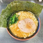 横浜家系ラーメン すずき家 - 