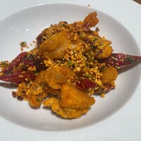 珞珈壹号 銀座店 - 鶏肉唐揚げのマーラー炒め