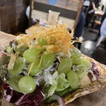 生姜料理 しょうが - 期間限定 シャインマスカットとブルーチーズドレッシングのジンジャーサラダ