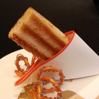 ガストロノミー ジョエル・ロブション - 手長海老、雲丹、ベシャメル ゴーフレット