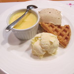 洋飯屋　LAYLA - 美味しい自家製プリンに黒糖味のとろとろふわふわパンナコッタ