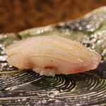 にぎり鮨 一五〇 - ツバメウオ